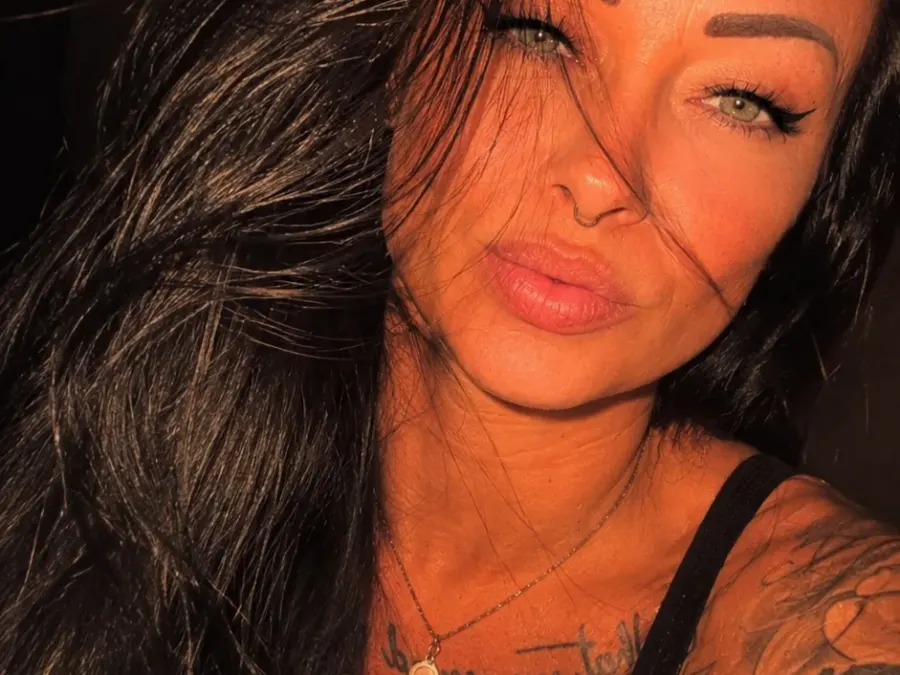 Kiss the sun